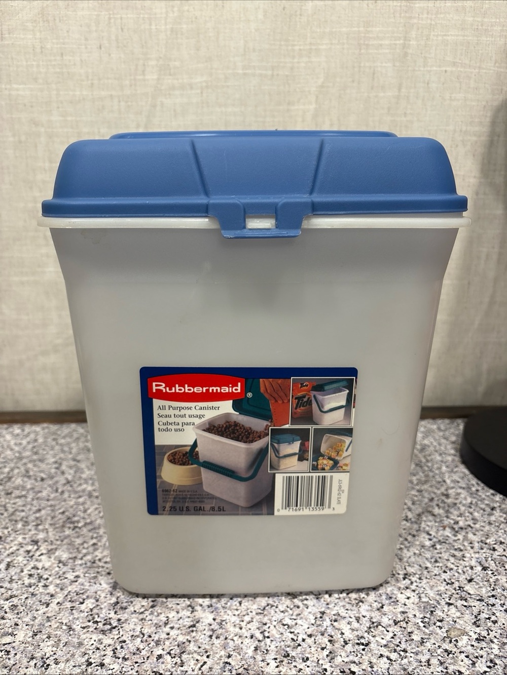 VTG Rubbermaid Canister Storage Handle Snap Lid Blue Frosted 2.25 Gallon